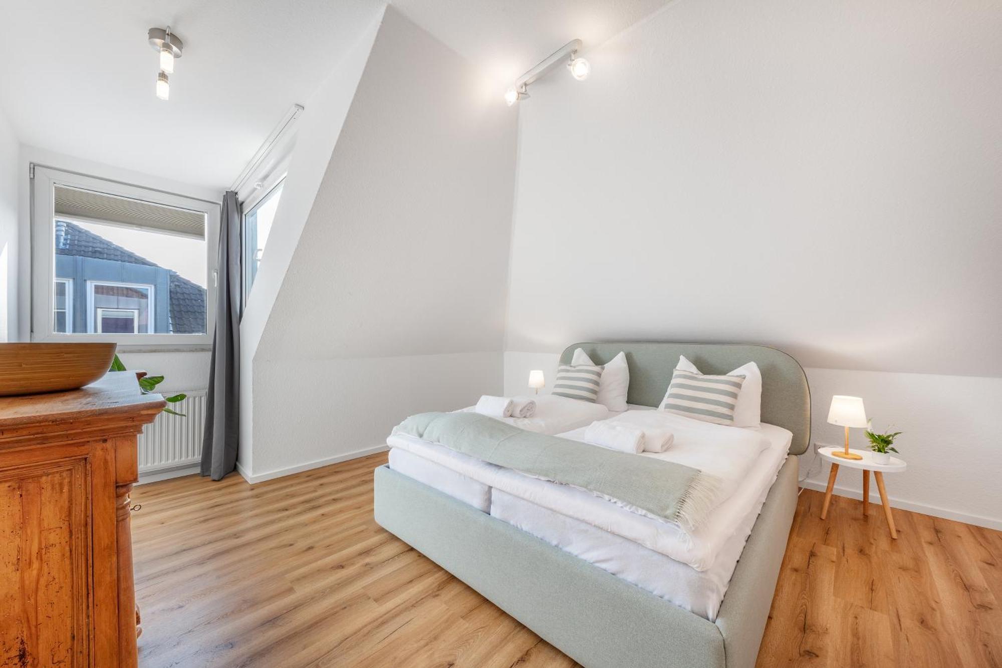Mango Living I Stadtoase I Modern I 3 Schlafzimmer I 95 Qm I 9 Personen メンヒェングラートバッハ 部屋 写真